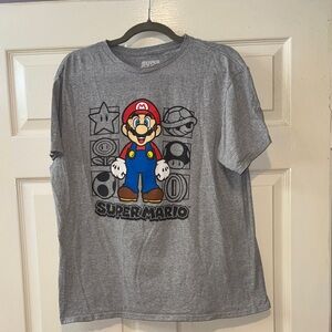 Nintendo Super Mario Gray Graphic Tee Size Large